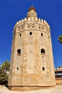 Murallas de Sevilla, Primer plano de la Torre del Oro