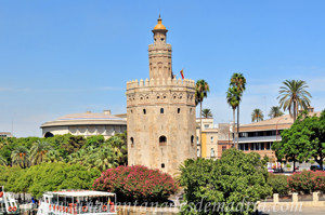 Murallas de Sevilla, Torre del Oro