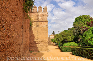Murallas de Sevilla, Torres de las murallas de los Jardines del Valle