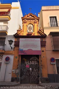 Sevilla, Antiguo Monasterio de Santa Clara. Portada principal del recinto, realizada en el siglo XVII en estilo manierista