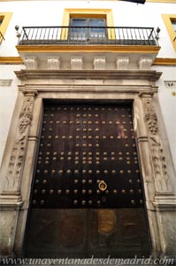 Sevilla, Portada de la Casa Palacio de los Moreno de la Cova