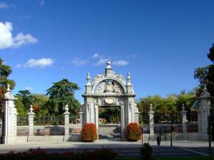 Madrid, Parque del Retiro, Puerta de Felipe IV